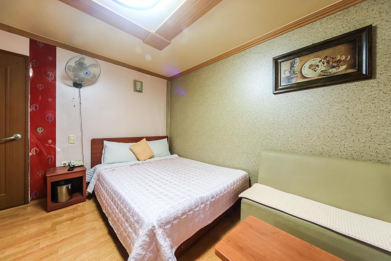 בוסאן Nampo One Motel מראה חיצוני תמונה