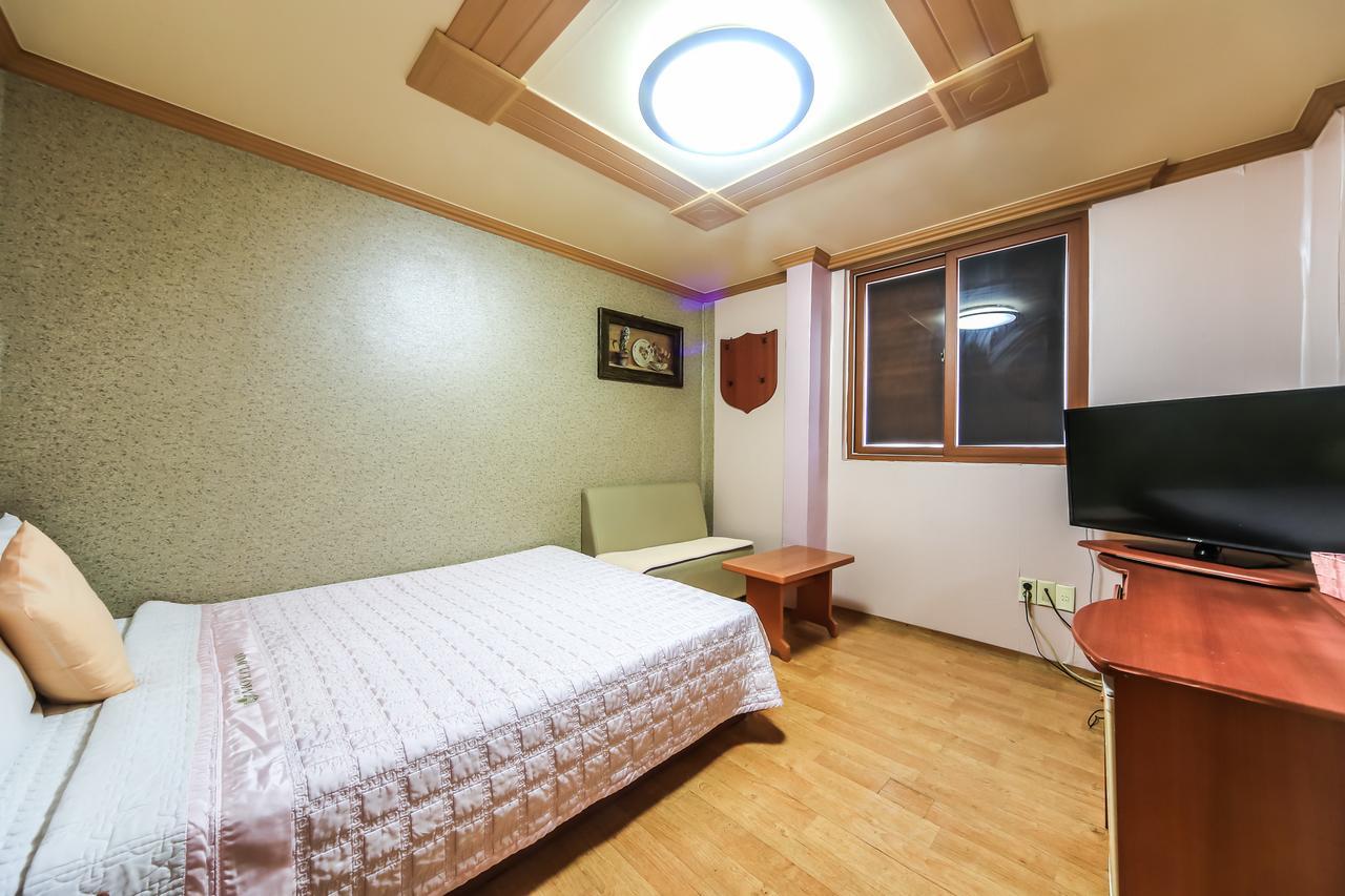 בוסאן Nampo One Motel מראה חיצוני תמונה