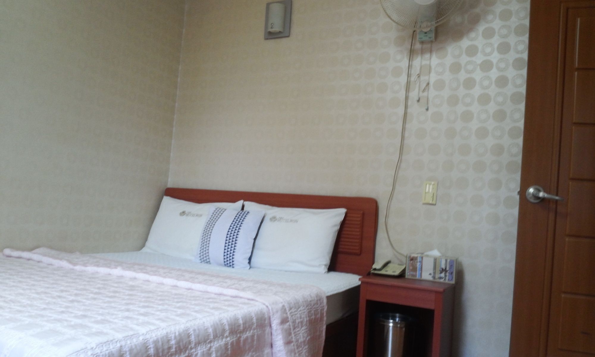 בוסאן Nampo One Motel מראה חיצוני תמונה